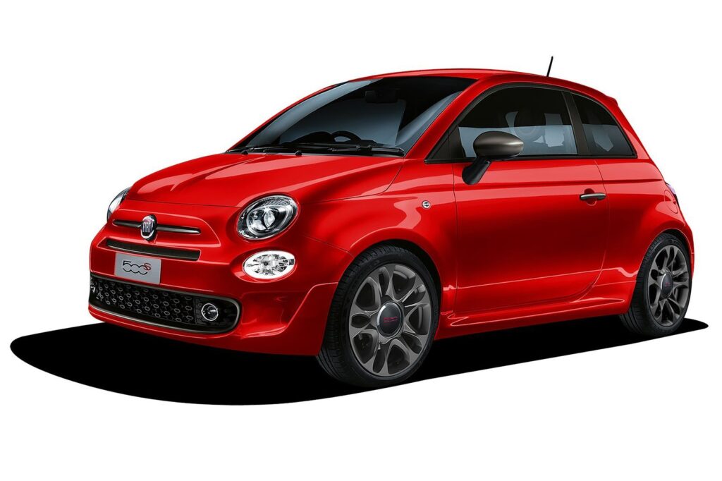 なぜ女性はフィアット500に惹かれるのか？7つの魅力