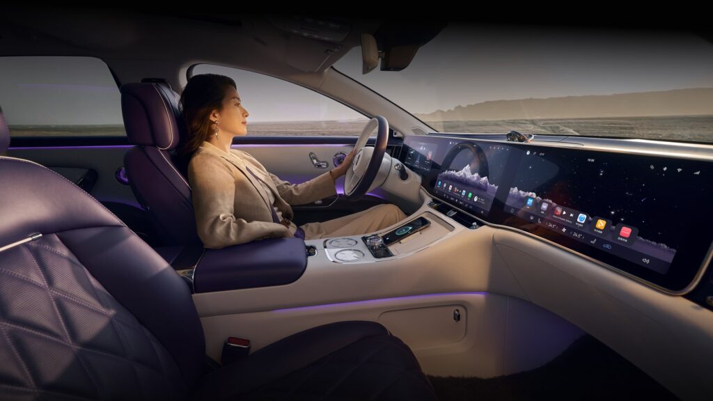 圧倒的なパフォーマンスと航続距離