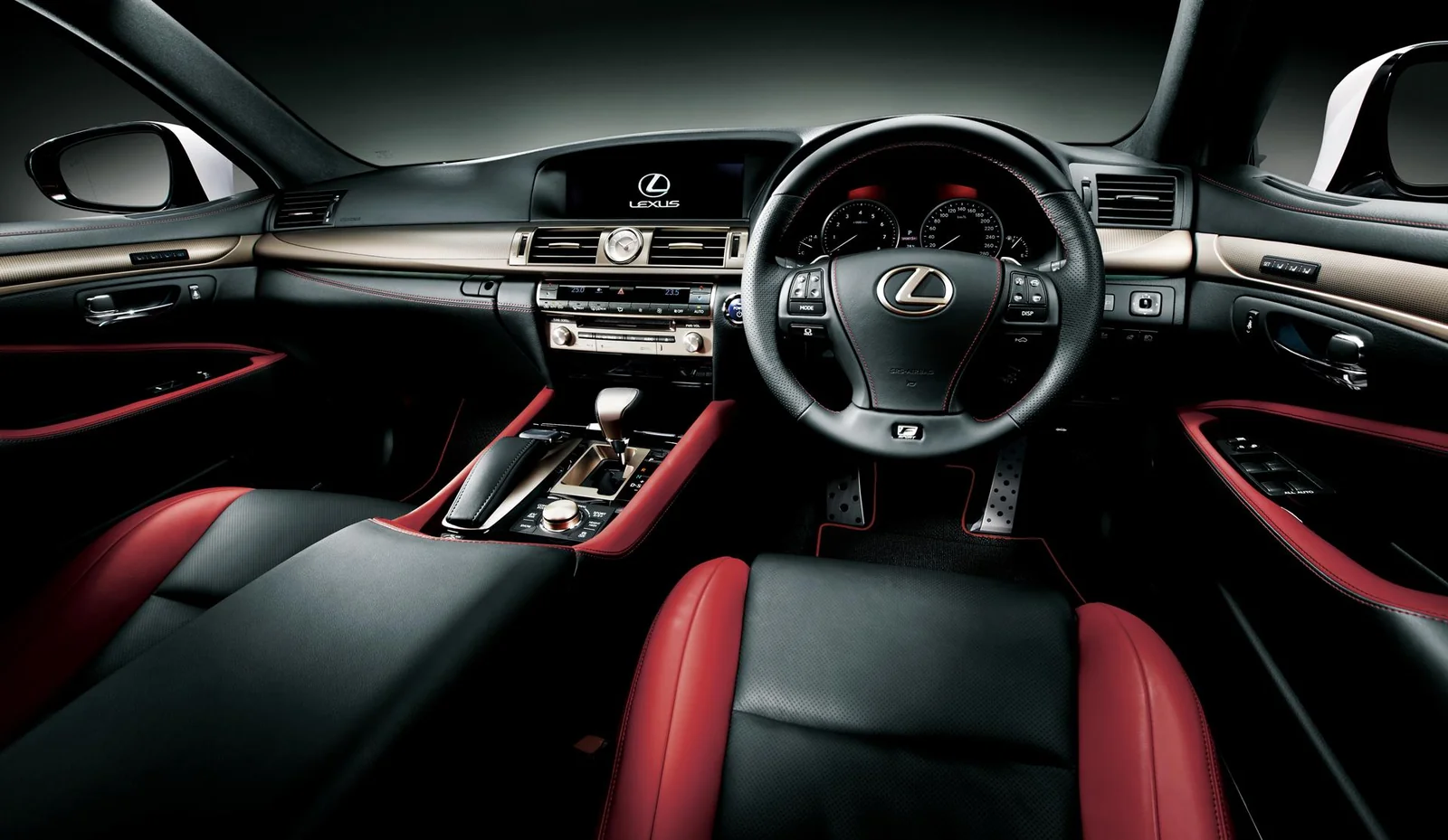 現行型LS600hオーナーの実際の維持費：リアルな数字