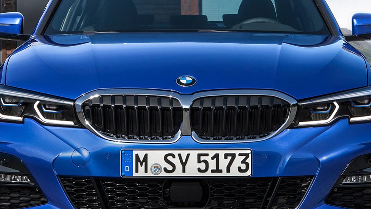 BMW X1の不人気理由7つを検証|後悔しない選び方と中古の狙い目 16 BMW X1