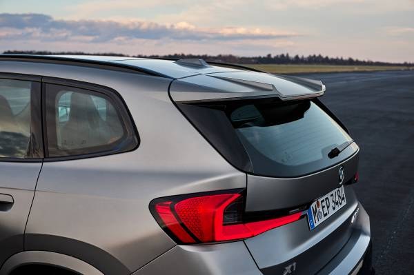 BMW X1 リア X1バッジ 実車