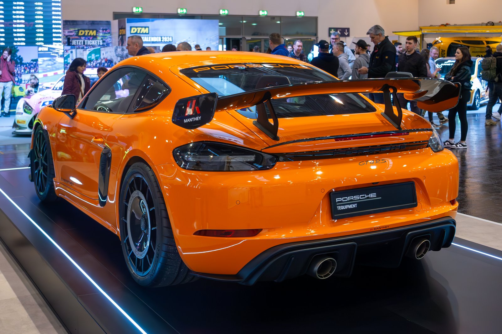 ポルシェ ケイマンのエンジンの特徴を徹底解説!2026最新モデルの魅力とは 5 Porsche 718 Cayman track(engine)実写