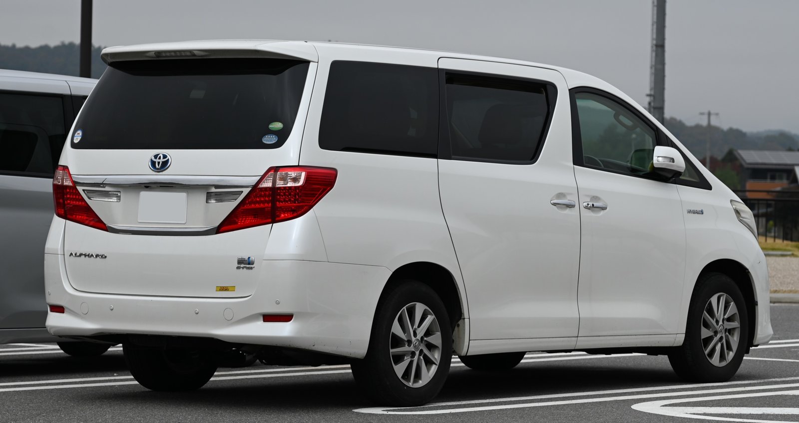 アルファード残クレが向いてる人の5つの特徴|得する選び方を徹底解説 10 Toyota Alphard rear(comfort)実写